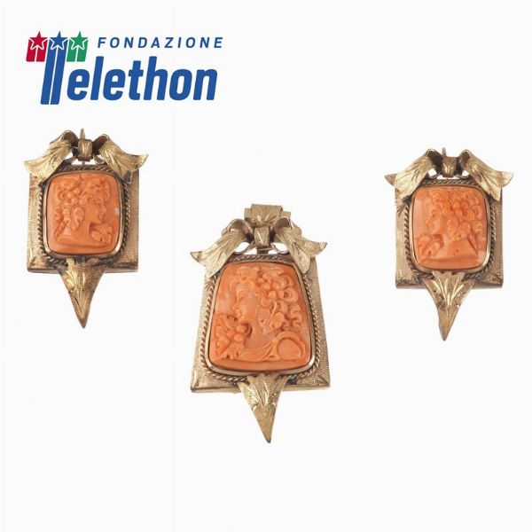 DEMI PARURE IN CORALLO  - Asta Gioielli - Associazione Nazionale - Case d'Asta italiane