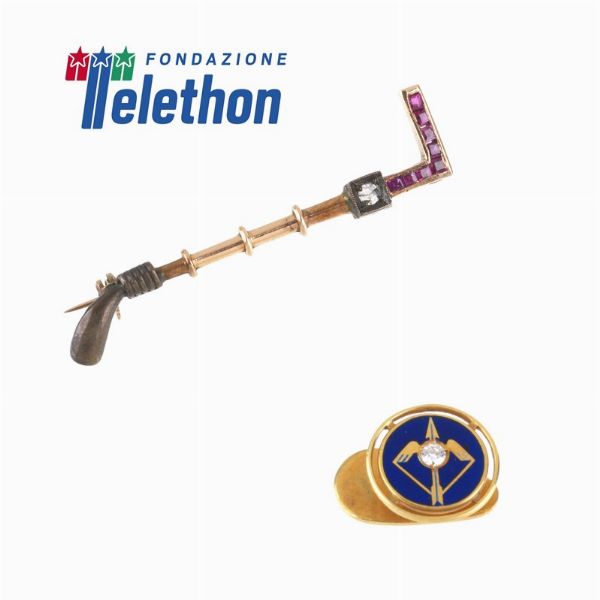 SPILLA A BARRETTA CON BOTTONE  - Asta Gioielli - Associazione Nazionale - Case d'Asta italiane