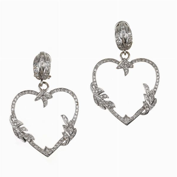 PAIO DI ORECCHINI PENDENTI A FORMA DI CUORE  - Asta Gioielli - Associazione Nazionale - Case d'Asta italiane
