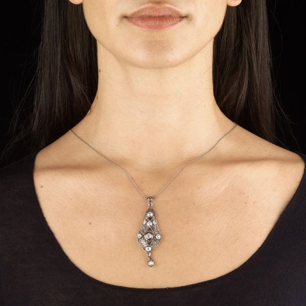 COLLANA CON DIAMANTI  - Asta Gioielli - Associazione Nazionale - Case d'Asta italiane