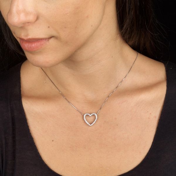 COLLANA CON PENDENTE A CUORE  - Asta Gioielli - Associazione Nazionale - Case d'Asta italiane