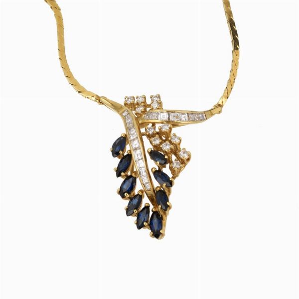 GIROCOLLO A TRALCI CON ZAFFIRI E DIAMANTI  - Asta Gioielli - Associazione Nazionale - Case d'Asta italiane