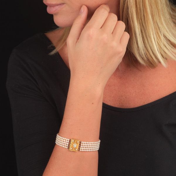 BRACCIALE DI PERLE  - Asta Gioielli - Associazione Nazionale - Case d'Asta italiane