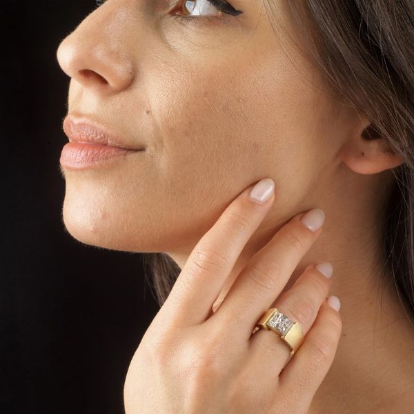 ANELLO CON DIAMANTI  - Asta Gioielli - Associazione Nazionale - Case d'Asta italiane