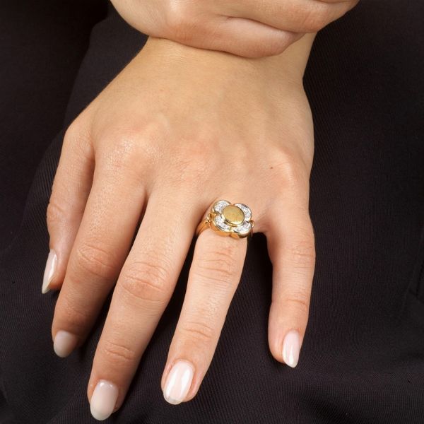 ANELLO A FORMA DI QUADRIFOGLIO CON DIAMANTI  - Asta Gioielli - Associazione Nazionale - Case d'Asta italiane
