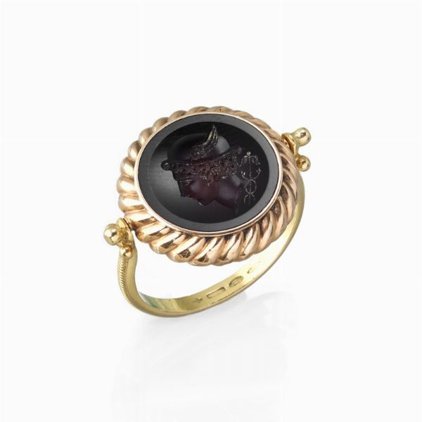 GRANDE ANELLO STILE ARCHEOLOGICO  - Asta Gioielli - Associazione Nazionale - Case d'Asta italiane