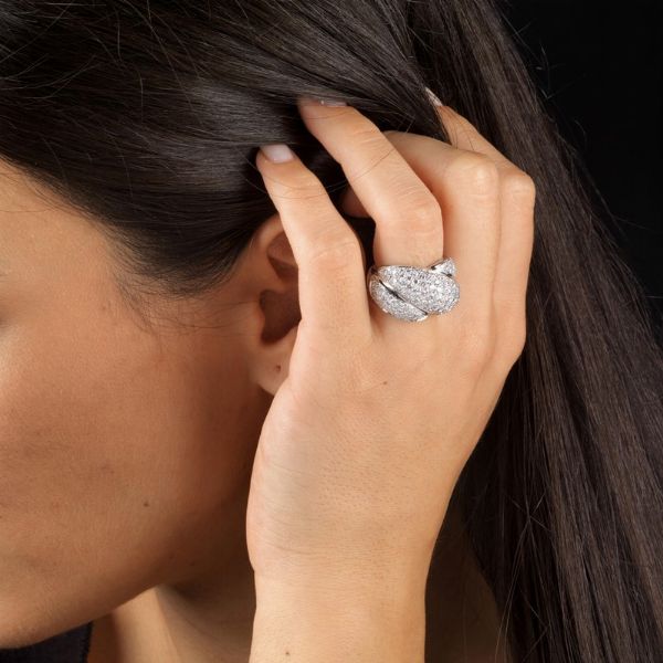 ANELLO A FASCIA BOMBATA CON DIAMANTI  - Asta Gioielli - Associazione Nazionale - Case d'Asta italiane