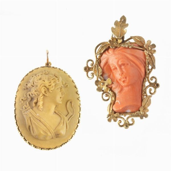 PAIO DI PENDENTI  - Asta Gioielli - Associazione Nazionale - Case d'Asta italiane