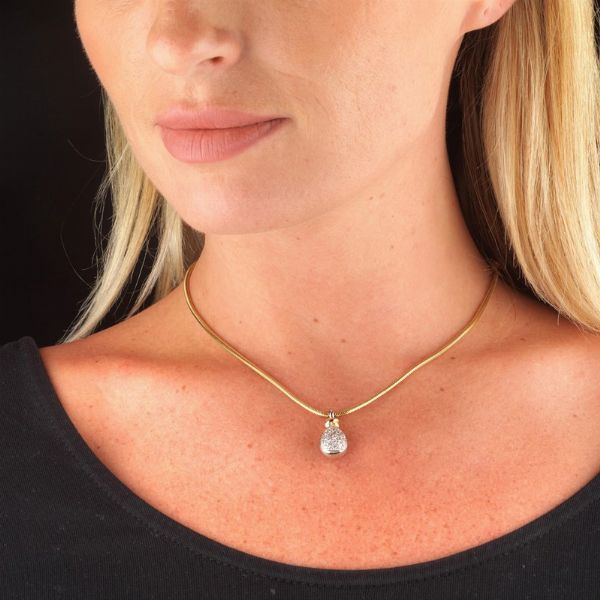 COLLANA CON PENDENTE  - Asta Gioielli - Associazione Nazionale - Case d'Asta italiane