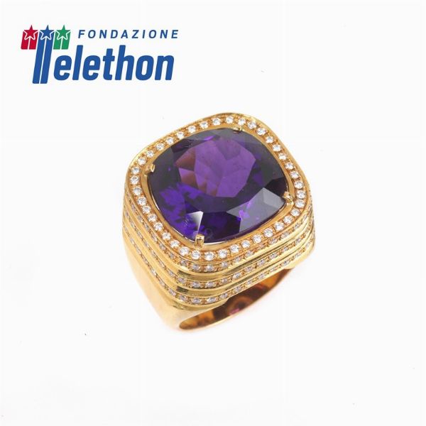 GRANDE ANELLO CON PIETRA SINTETICA IDROTERMALE E DIAMANTI  - Asta Gioielli - Associazione Nazionale - Case d'Asta italiane