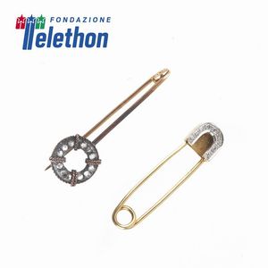 PAIO DI SPILLE A BARRETTA  - Asta Gioielli - Associazione Nazionale - Case d'Asta italiane