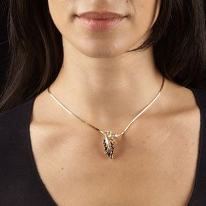 GIROCOLLO A TRALCI CON ZAFFIRI E DIAMANTI  - Asta Gioielli - Associazione Nazionale - Case d'Asta italiane