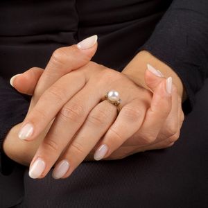 ANELLO CON PERLA E DIAMANTI  - Asta Gioielli - Associazione Nazionale - Case d'Asta italiane