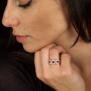 ANELLO CON RUBINI E DIAMANTI  - Asta Gioielli - Associazione Nazionale - Case d'Asta italiane