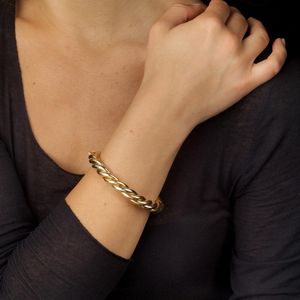 BRACCIALE RIGIDO A CORDICELLA  - Asta Gioielli - Associazione Nazionale - Case d'Asta italiane