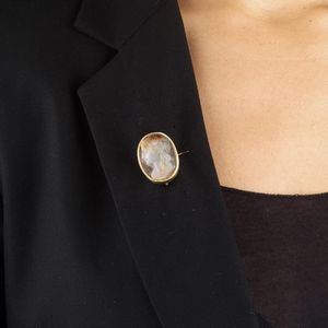 SPILLA CON CAMMEO  - Asta Gioielli - Associazione Nazionale - Case d'Asta italiane