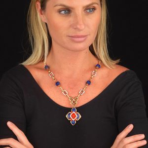 LUNGA COLLANA CON CORALLO LAPISLAZZULI E DIAMANTI  - Asta Gioielli - Associazione Nazionale - Case d'Asta italiane