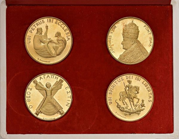 VATICANO. EMISSIONE COMMEMORATIVA DEL CONCILIO ECUMENICO VATICANO II DI GIOVANNI XXIII COMPOSTA DA QUATTRO MEDAGLIE IN ORO OPUS R. SIGNORINI IN ASTUCCIO CON CERTIFICATO DI GARANZIA  - Asta Medaglie napoleoniche, monete toscane di grande modulo. Aurea: monete e medaglie d'oro - Associazione Nazionale - Case d'Asta italiane