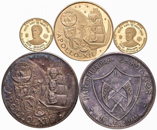 VARI STATI. TRE MONETE IN ORO E DUE IN ARGENTO  - Asta Medaglie napoleoniche, monete toscane di grande modulo. Aurea: monete e medaglie d'oro - Associazione Nazionale - Case d'Asta italiane