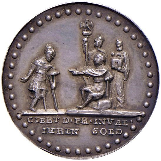 MEDAGLIA IN ARGENTO GLI INVALIDI PRUSSIANI RICEVONO IL SOLDO 1806  - Asta Medaglie napoleoniche, monete toscane di grande modulo. Aurea: monete e medaglie d'oro - Associazione Nazionale - Case d'Asta italiane