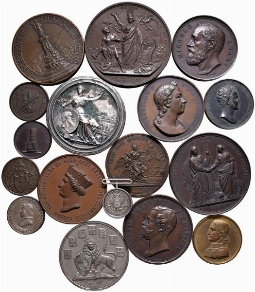 DICIASSETTE MEDAGLIE. ALCUNE RARE.  - Asta Medaglie napoleoniche, monete toscane di grande modulo. Aurea: monete e medaglie d'oro - Associazione Nazionale - Case d'Asta italiane