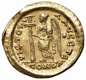 OSTROGOTI. TEODORICO (493-526) A NOME DI ZENO (474-491). ZECCA INCERTA. SOLIDO  - Asta Medaglie napoleoniche, monete toscane di grande modulo. Aurea: monete e medaglie d'oro - Associazione Nazionale - Case d'Asta italiane