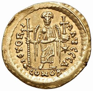 BISANZIO. GIUSTINIANO I (525-565). ZECCA DI ROMA. SOLIDO  - Asta Medaglie napoleoniche, monete toscane di grande modulo. Aurea: monete e medaglie d'oro - Associazione Nazionale - Case d'Asta italiane