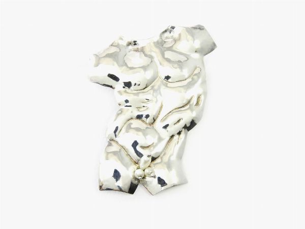 Spilla scultura Adamo in argento e perle di fiume  - Asta Asta 137 parte I - Gioielli e Orologi - Associazione Nazionale - Case d'Asta italiane