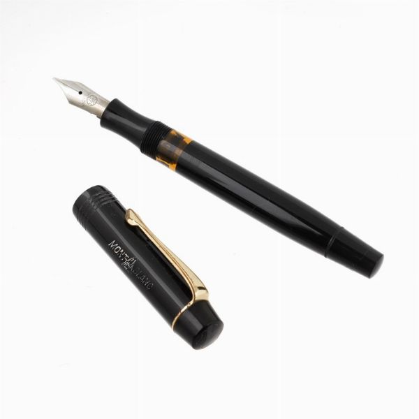 MONTBLANC 334 &frac12; PENNA STILOGRAFICA  - Asta Orologi e penne - Associazione Nazionale - Case d'Asta italiane