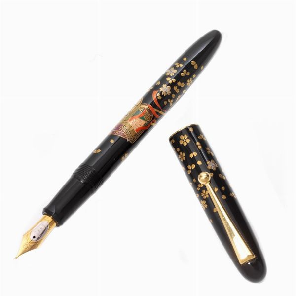 PILOT NAMIKI "GOSYOGURUMA" THE WEDDING MAKI-E PENNA STILOGRAFICA EDIZIONE LIMITATA N. 0167/1000 ANNO 1993  - Asta Orologi e penne - Associazione Nazionale - Case d'Asta italiane