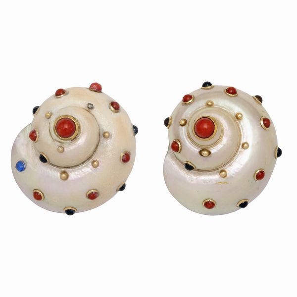 Orecchini conchiglia in oro giallo 14kt  - Asta Gioielli Orologi e Fashion Vintage - Associazione Nazionale - Case d'Asta italiane