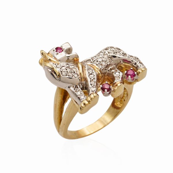 Anello leone in oro bianco e giallo 14kt e diamanti  - Asta Gioielli Orologi e Fashion Vintage - Associazione Nazionale - Case d'Asta italiane