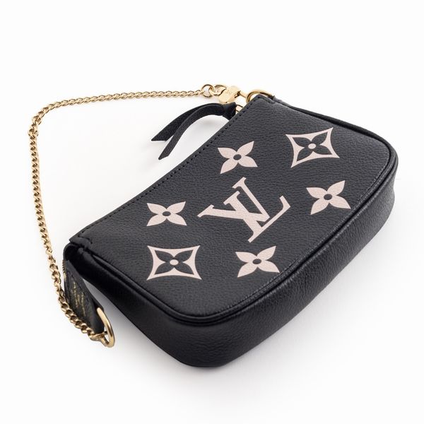Louis Vuitton mini pochette collezione Felicie  - Asta Gioielli Orologi e Fashion Vintage - Associazione Nazionale - Case d'Asta italiane