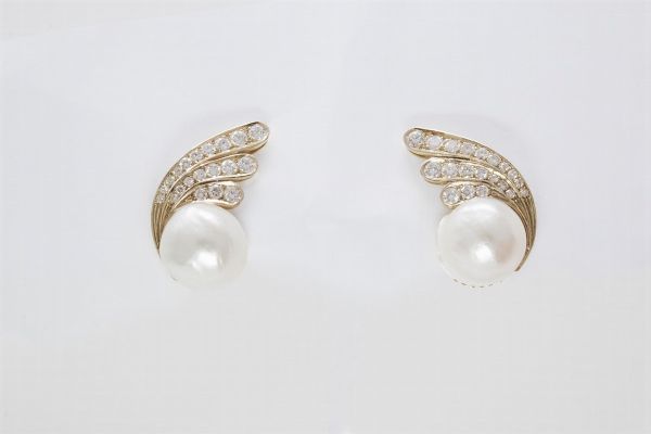 Orecchini a ventaglio in oro giallo, perle e diamanti  - Asta Gioielli e Orologi - Associazione Nazionale - Case d'Asta italiane
