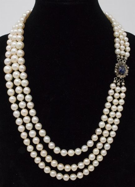 Collana di perle con zaffiro e rose di diamante  - Asta Gioielli e Orologi - Associazione Nazionale - Case d'Asta italiane