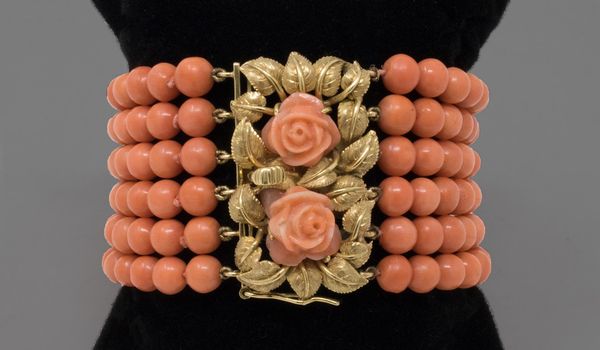Parure in corallo e oro giallo  - Asta Gioielli e Orologi - Associazione Nazionale - Case d'Asta italiane