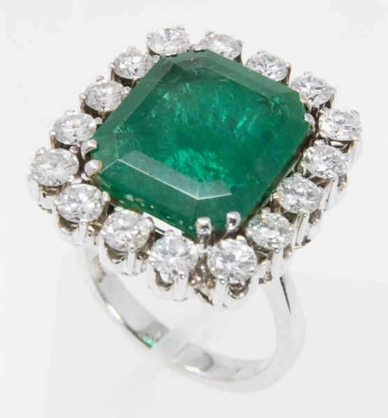 Anello in platino con smeraldo e diamanti  - Asta Gioielli e Orologi - Associazione Nazionale - Case d'Asta italiane