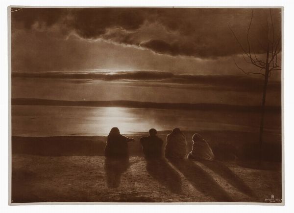 LEHNERT & LANDROCK : Tunisia. Paesaggio notturno con nomadi presso le rive di un lago.  - Asta Fotografie storiche - Associazione Nazionale - Case d'Asta italiane