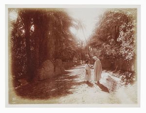 LEHNERT & LANDROCK - Tunisia. Scena di genere con tipi arabi.