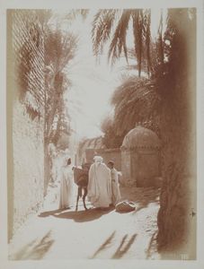 LEHNERT & LANDROCK - Tunisia. Scena di genere in un villaggio.