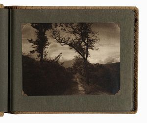 Domenico Riccardo Peretti Griva : Album composto da Domenico Riccardo Peretti Griva con 42 fotografie: vedute, paesaggi, scene pastorali, nature morte.  - Asta Fotografie storiche - Associazione Nazionale - Case d'Asta italiane