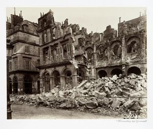 Album '1870-1871', con 89 fotografie relative alle rovine causate dall'insurrezione della Comune (Parigi 1871).  - Asta Fotografie storiche - Associazione Nazionale - Case d'Asta italiane
