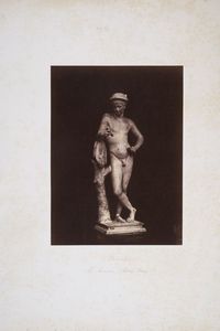 LEOPOLDO ALINARI - Firenze. Il Mercurio, scultura greca nella Galleria degli Uffizi.