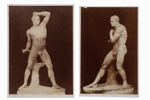 HENRI BGUIN - Lotto di due fotografie. Roma. I gladiatori ai Musei Vaticani.