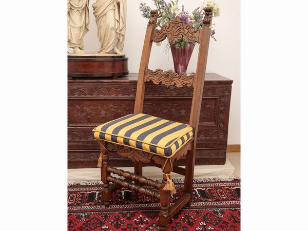 Seggiolone in noce  - Asta Arredi e Dipinti dal Castello di Gamberaia a Firenze - Associazione Nazionale - Case d'Asta italiane