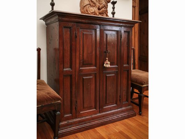 Stipo in noce  - Asta Arredi e Dipinti dal Castello di Gamberaia a Firenze - Associazione Nazionale - Case d'Asta italiane