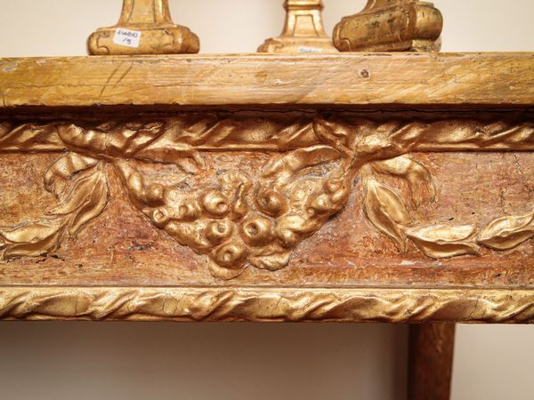 Tavolo a muro in legno dipinto e in parte dorato  - Asta Arredi e Dipinti dal Castello di Gamberaia a Firenze - Associazione Nazionale - Case d'Asta italiane