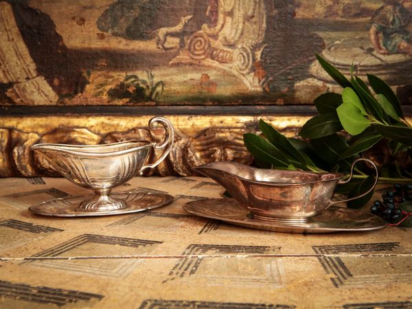 Due piccole salsiere in argento  - Asta Arredi e Dipinti dal Castello di Gamberaia a Firenze - Associazione Nazionale - Case d'Asta italiane
