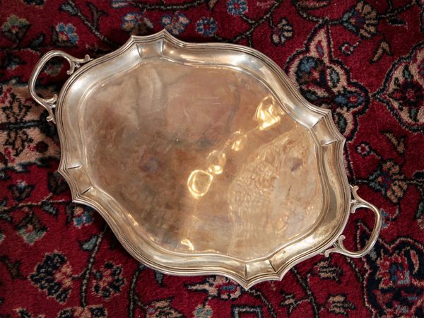 Guantiera ovale in argento  - Asta Arredi e Dipinti dal Castello di Gamberaia a Firenze - Associazione Nazionale - Case d'Asta italiane