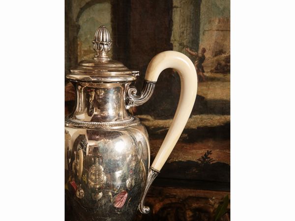 Servizio da t e caff in argento  - Asta Arredi e Dipinti dal Castello di Gamberaia a Firenze - Associazione Nazionale - Case d'Asta italiane